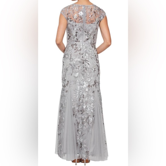 Alex Evenings Form Evening Dress - Picture 2 of 15